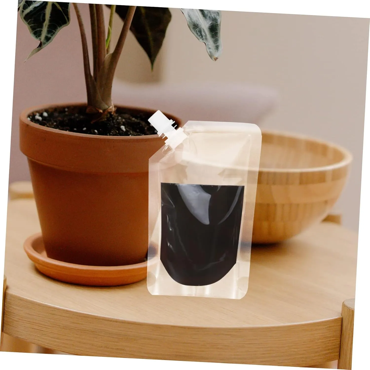 1 Set Disposable Plastic Flask Drinking Bags Odorless Leakproof Juice Beverage Pouches Portable Suction Spout Holder for Travel Party