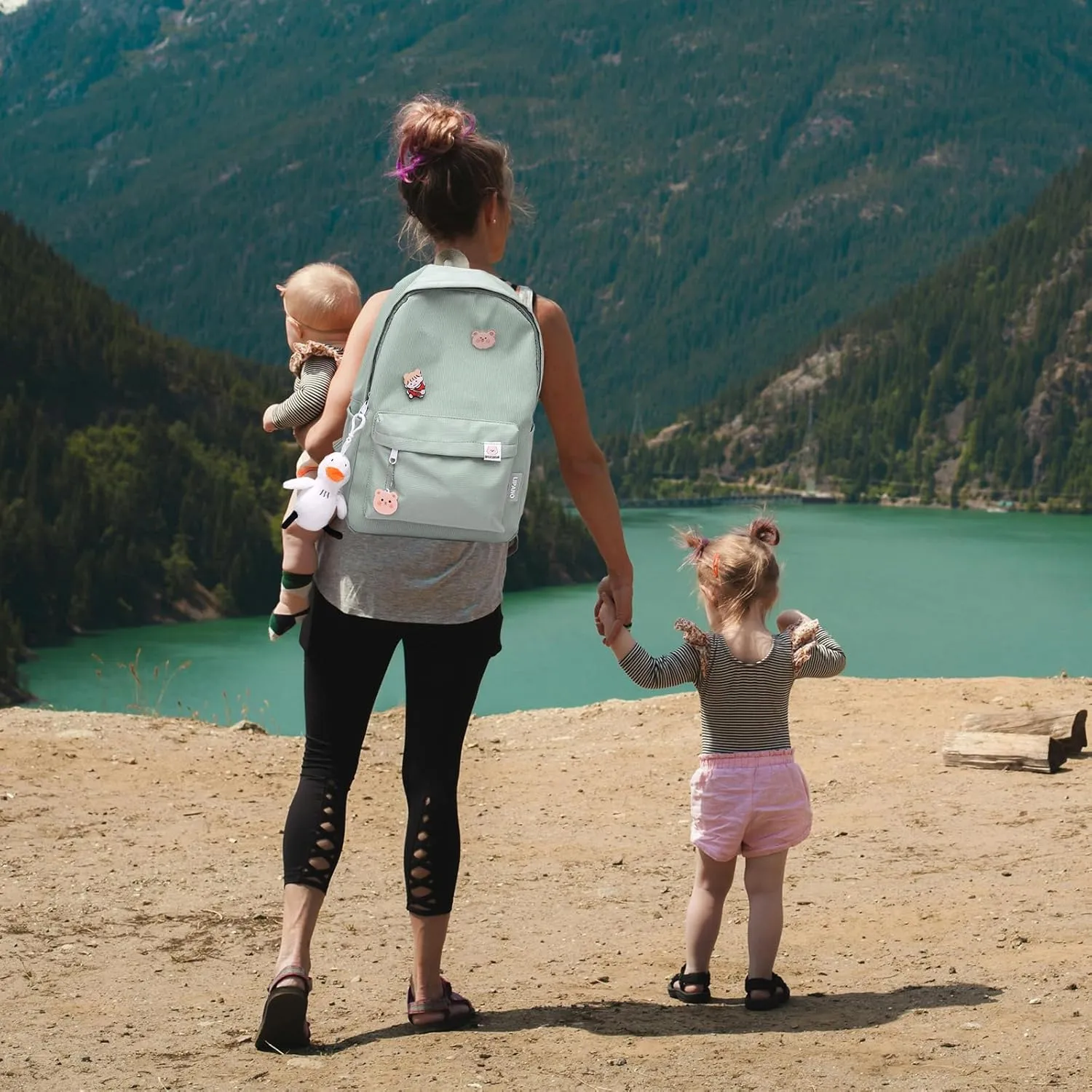 Aesthetic Backpack, Large Capacity Lightweight Casual Daypack, Cute Oxford Frabic Mochila with Pendant (Cream)