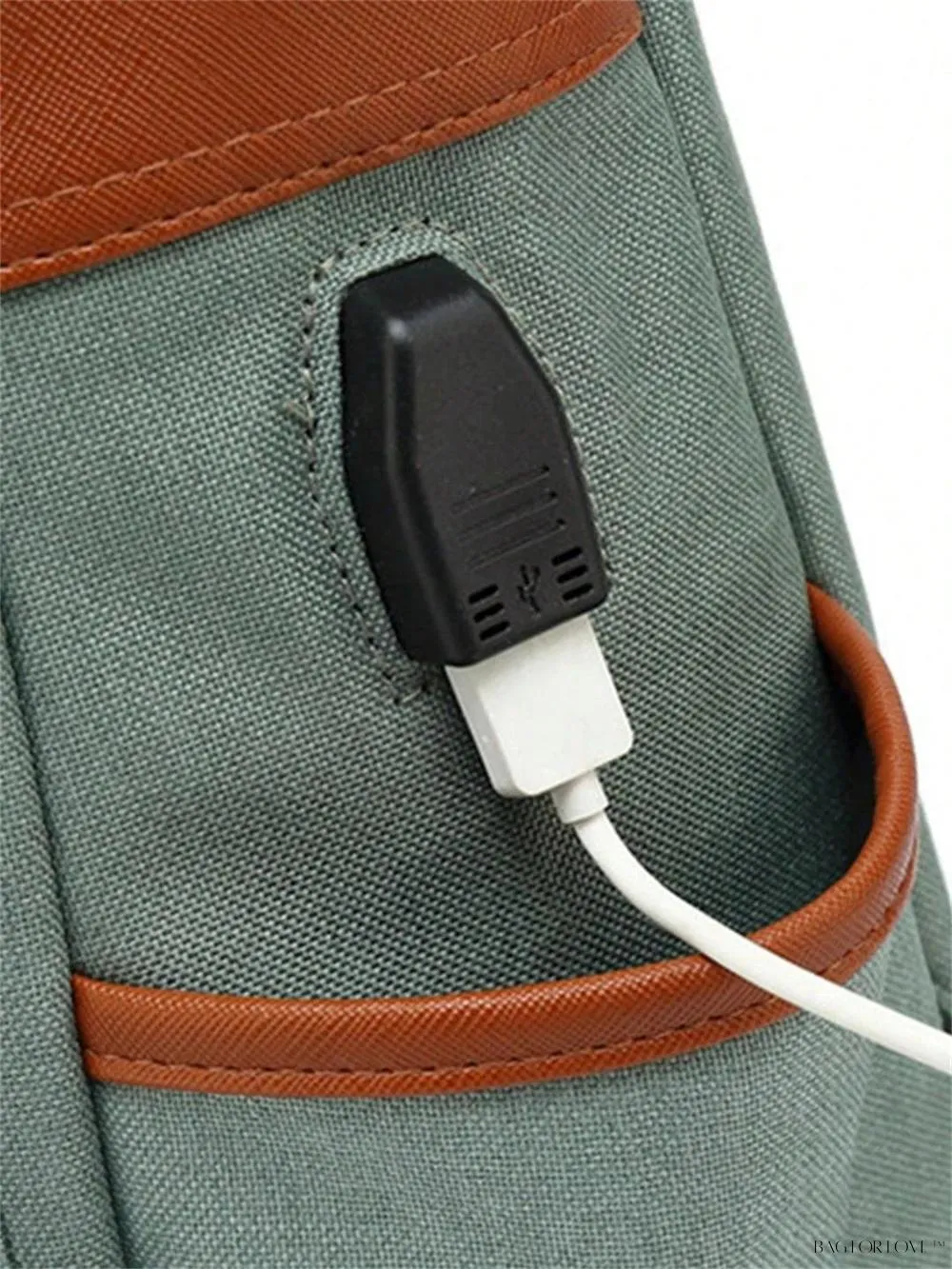 BagForLove - Travel-Friendly Notebook Bag with Built-In USB Charging Hub