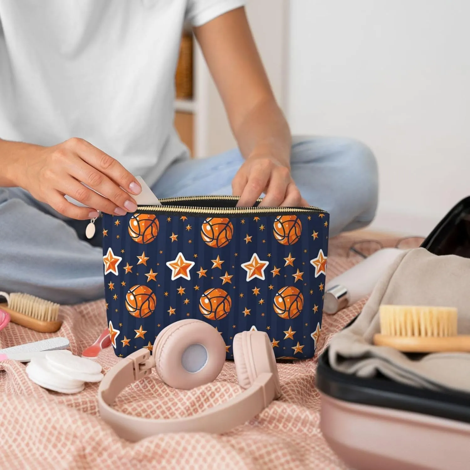 Basketballs and Stars Makeup Bag Waterproof Cosmetic Bag Organizer Small Make Up Zipper Pouch Portable Travel Toiletry Bag for Women Girls