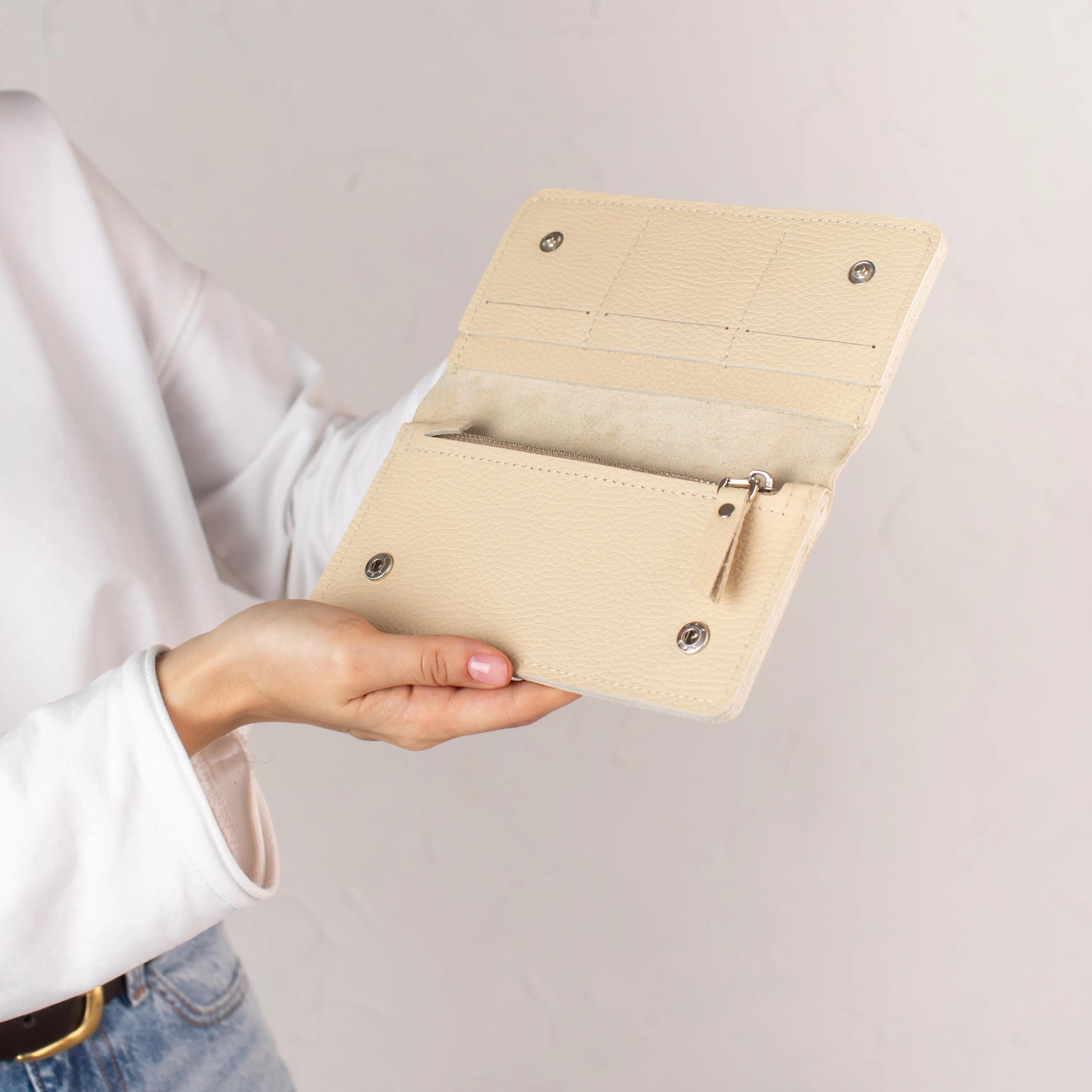 Cream pebbled leather