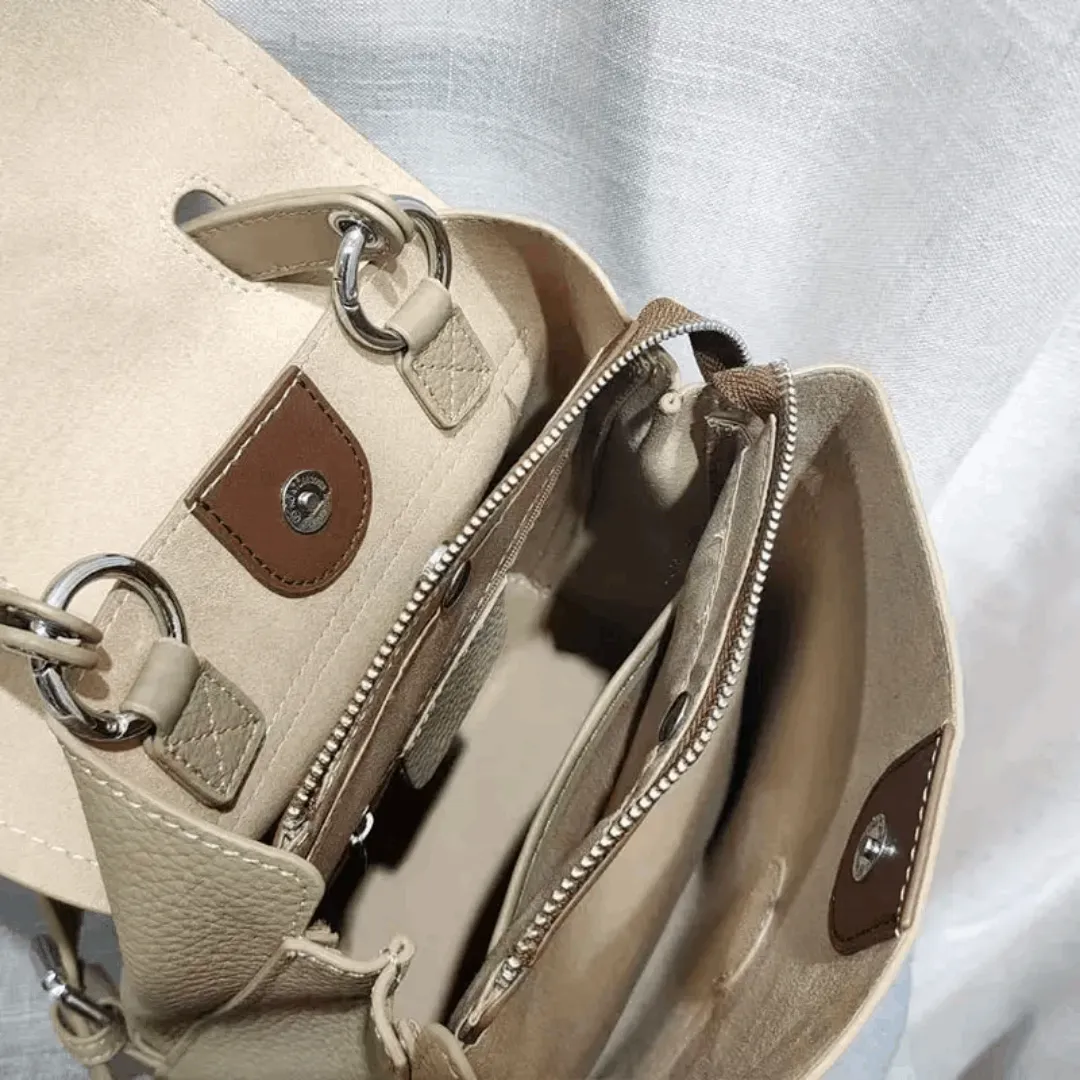 Fashionable Soft Cowhide Leather Backpack – Large-Capacity Casual Travel Bag for Women