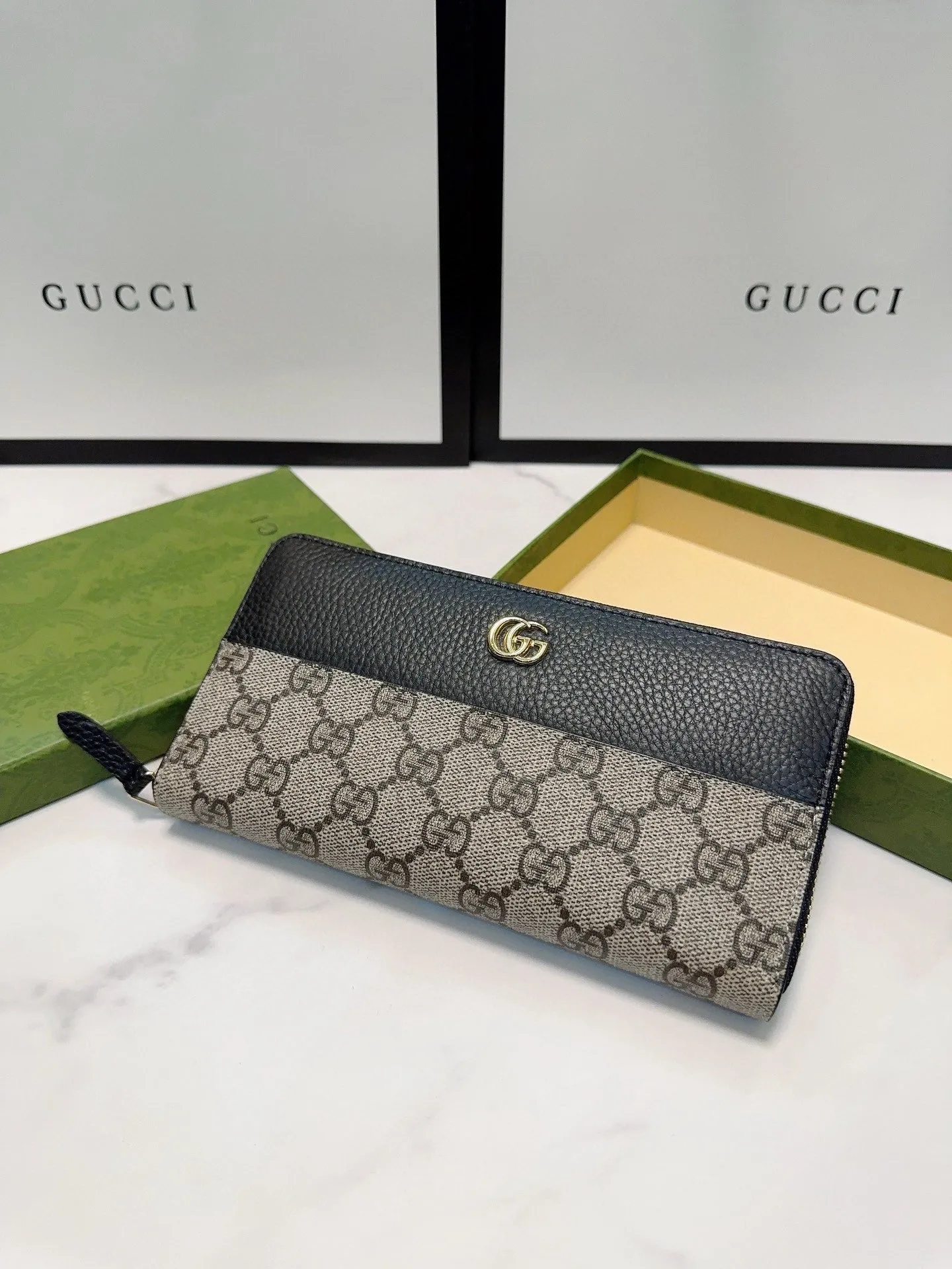 GC618 GG Marmont Zip Around Wallet / 7.5"W x 4.1"H x .8"D