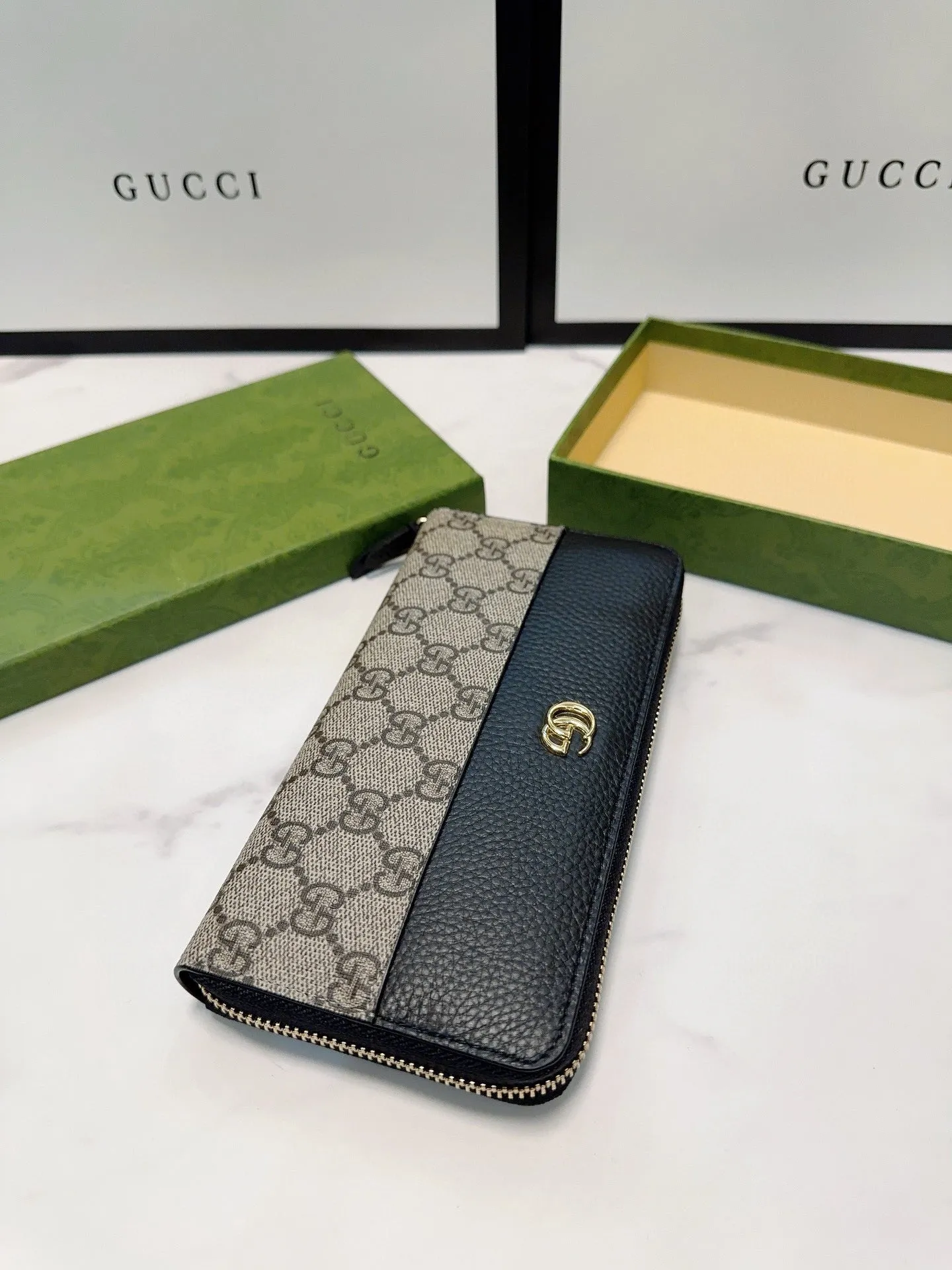 GC618 GG Marmont Zip Around Wallet / 7.5"W x 4.1"H x .8"D