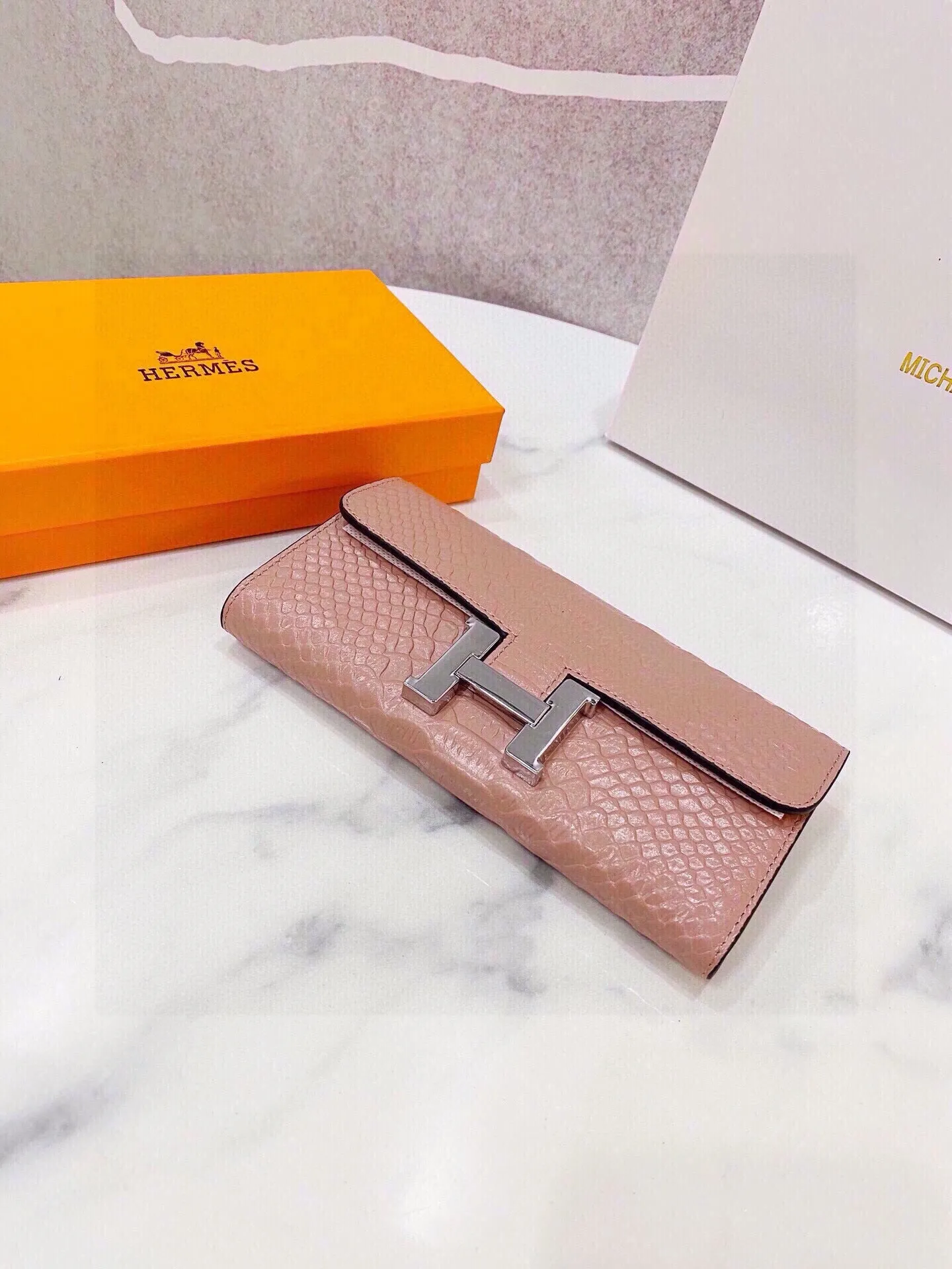 HM113 H Long Wallet / 7.4x3.9inch