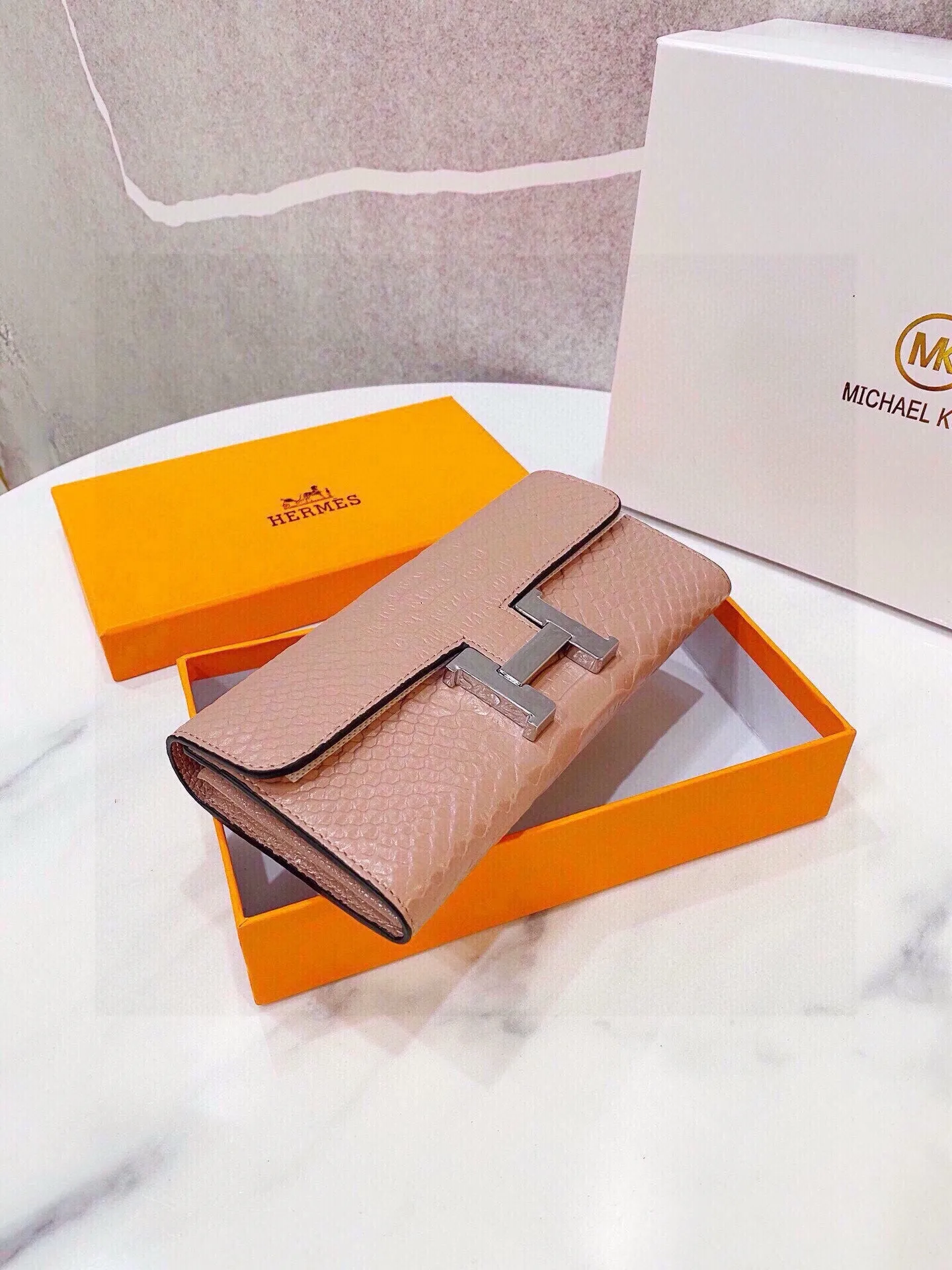 HM113 H Long Wallet / 7.4x3.9inch