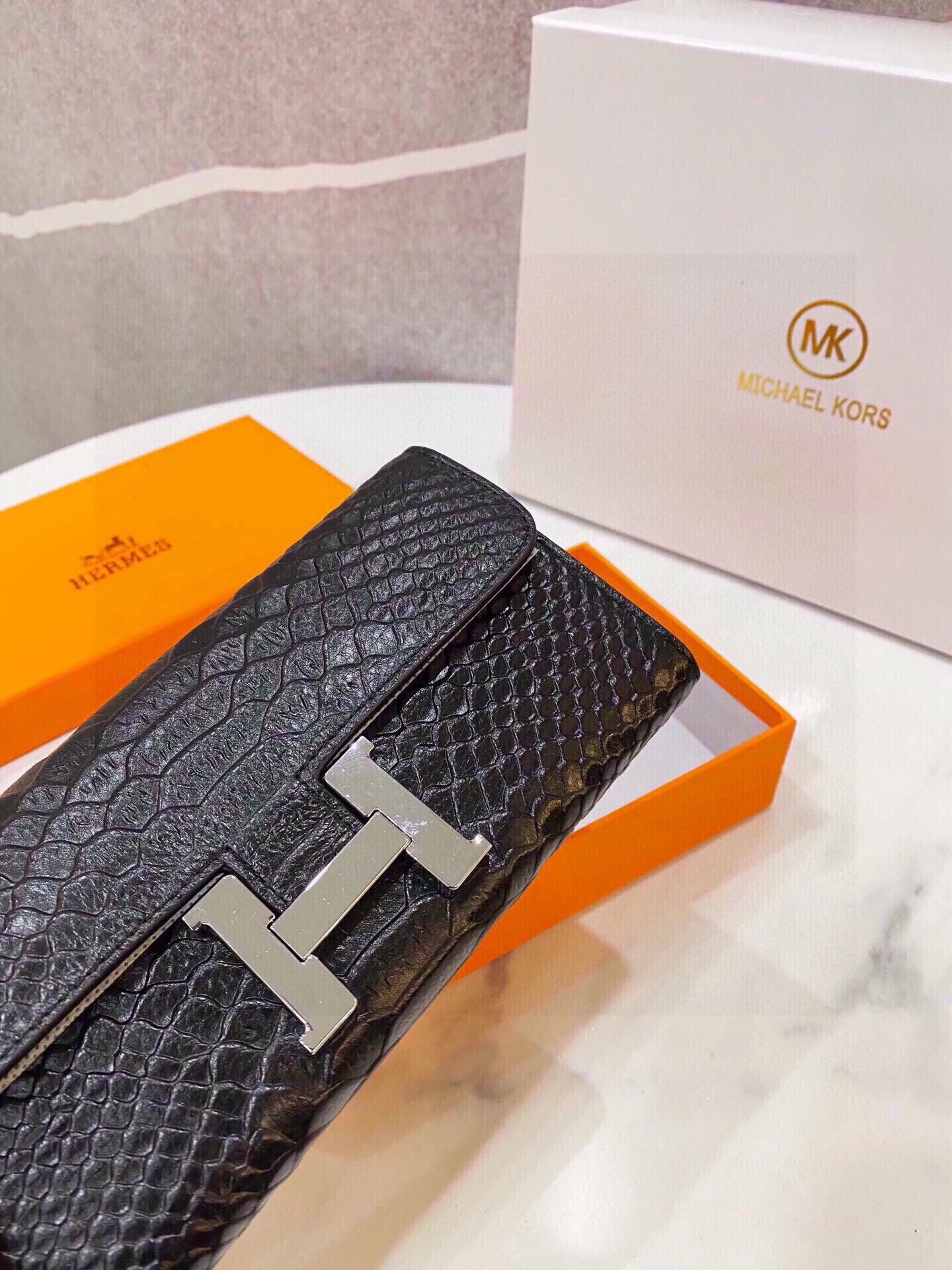 HM113 H Long Wallet / 7.4x3.9inch