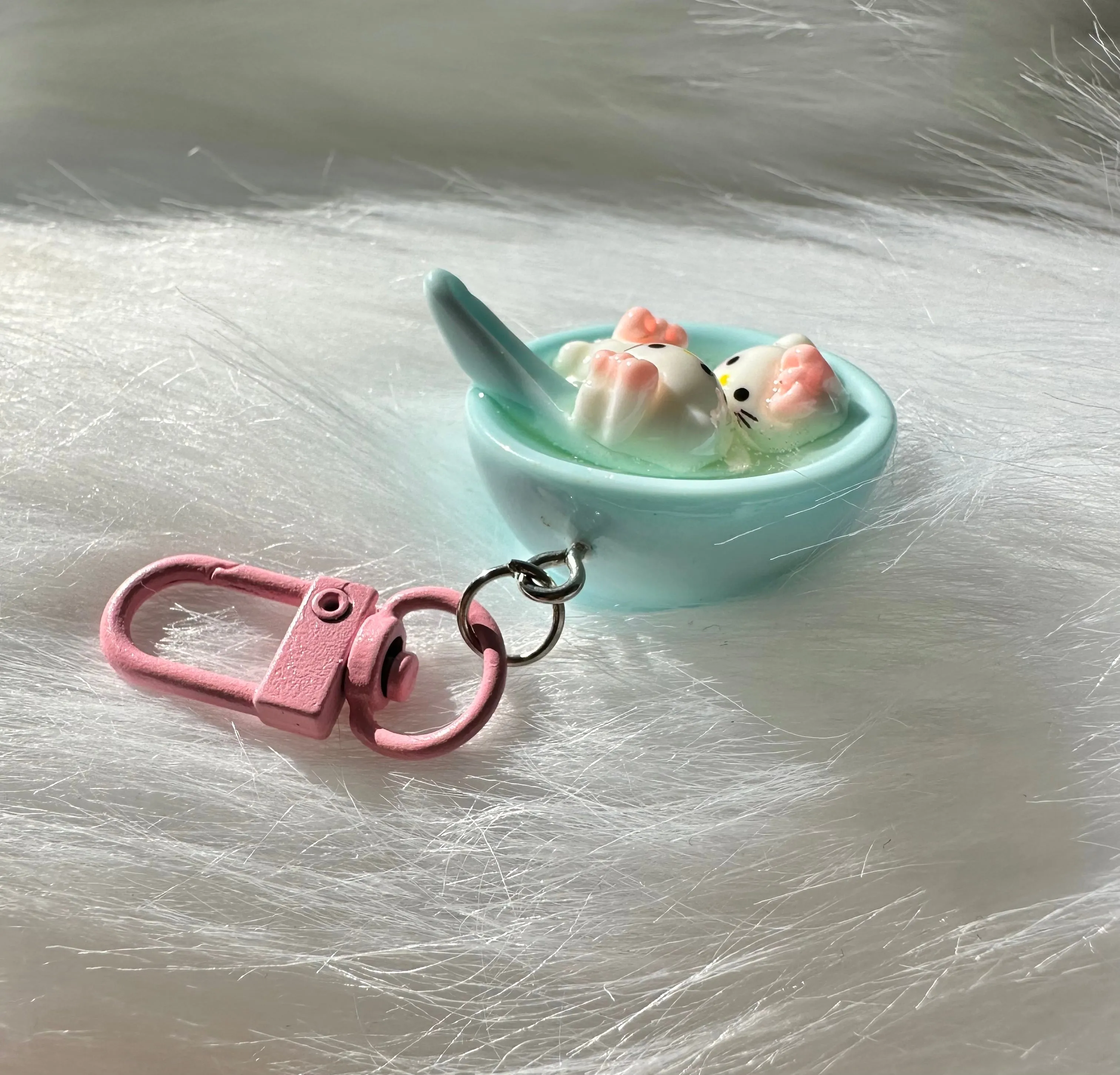 Keychain-Cutesy White Kitty Dumpling Soup