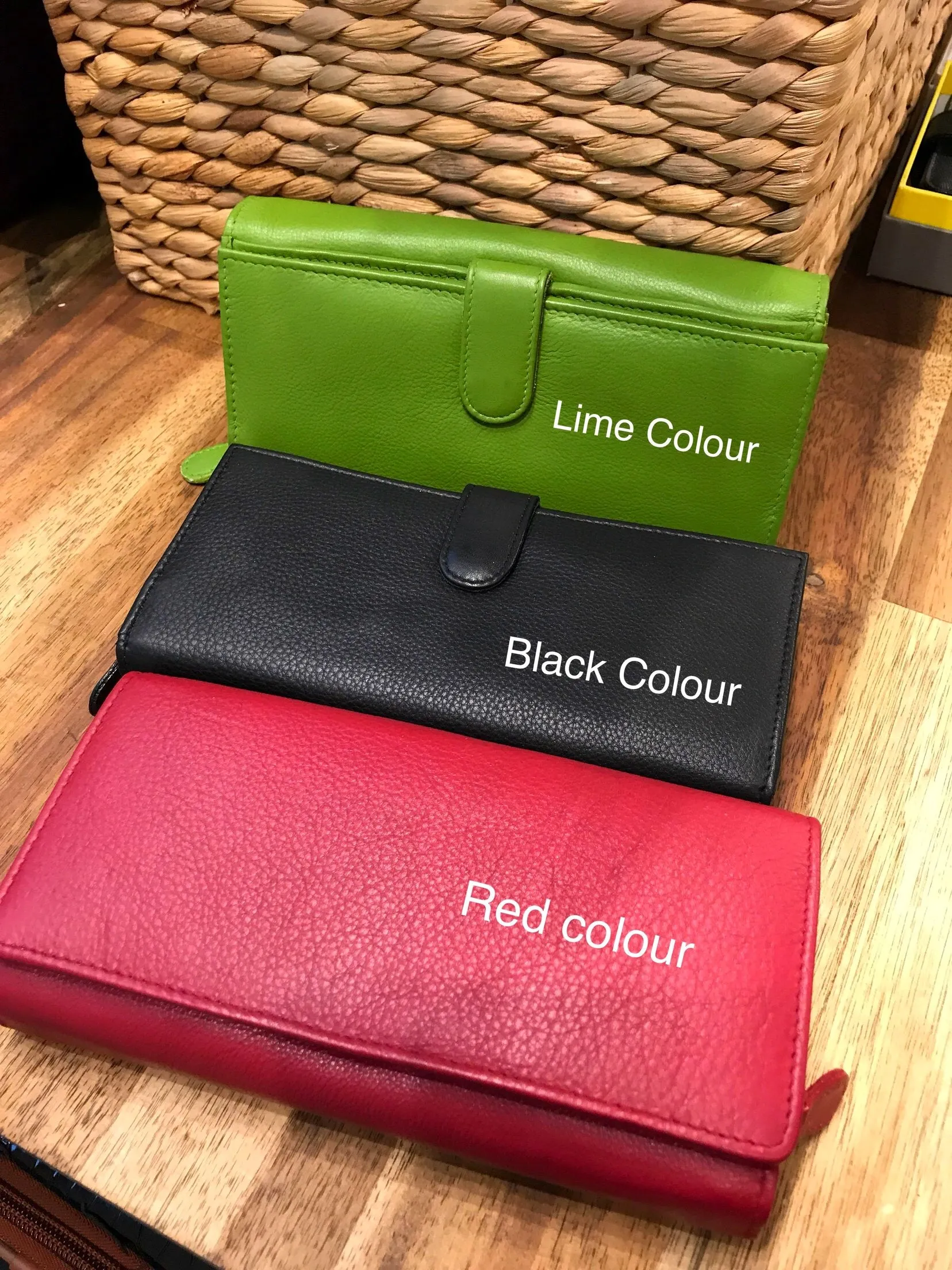 LA293 Large Ladies Wallet with Two Separate Compartments
