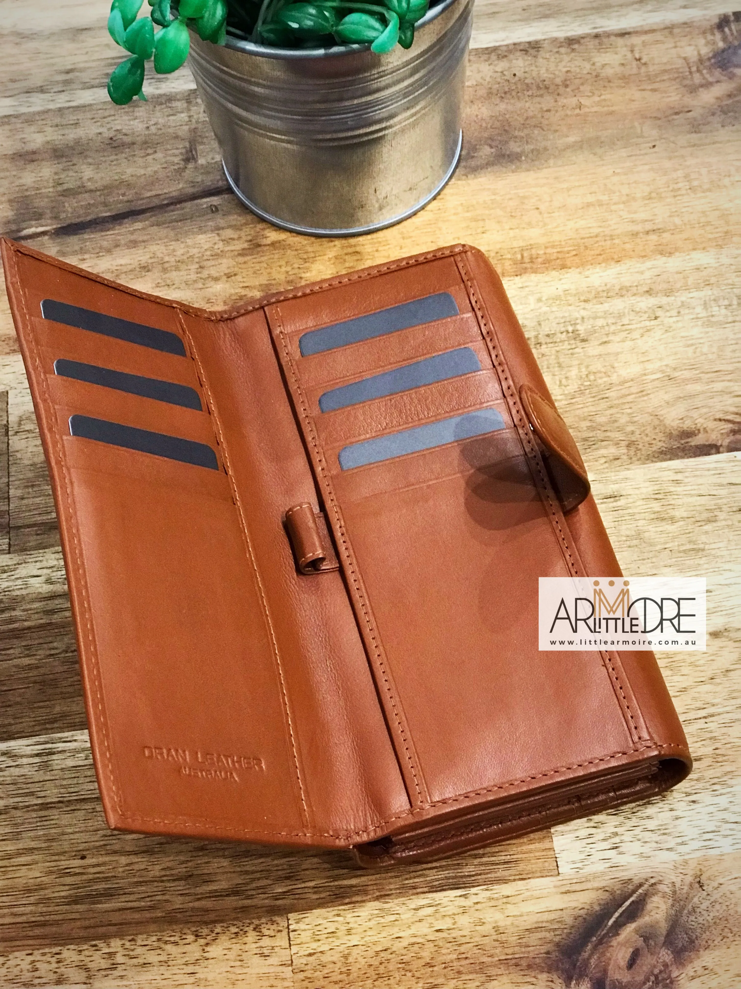 LA293 Large Ladies Wallet with Two Separate Compartments