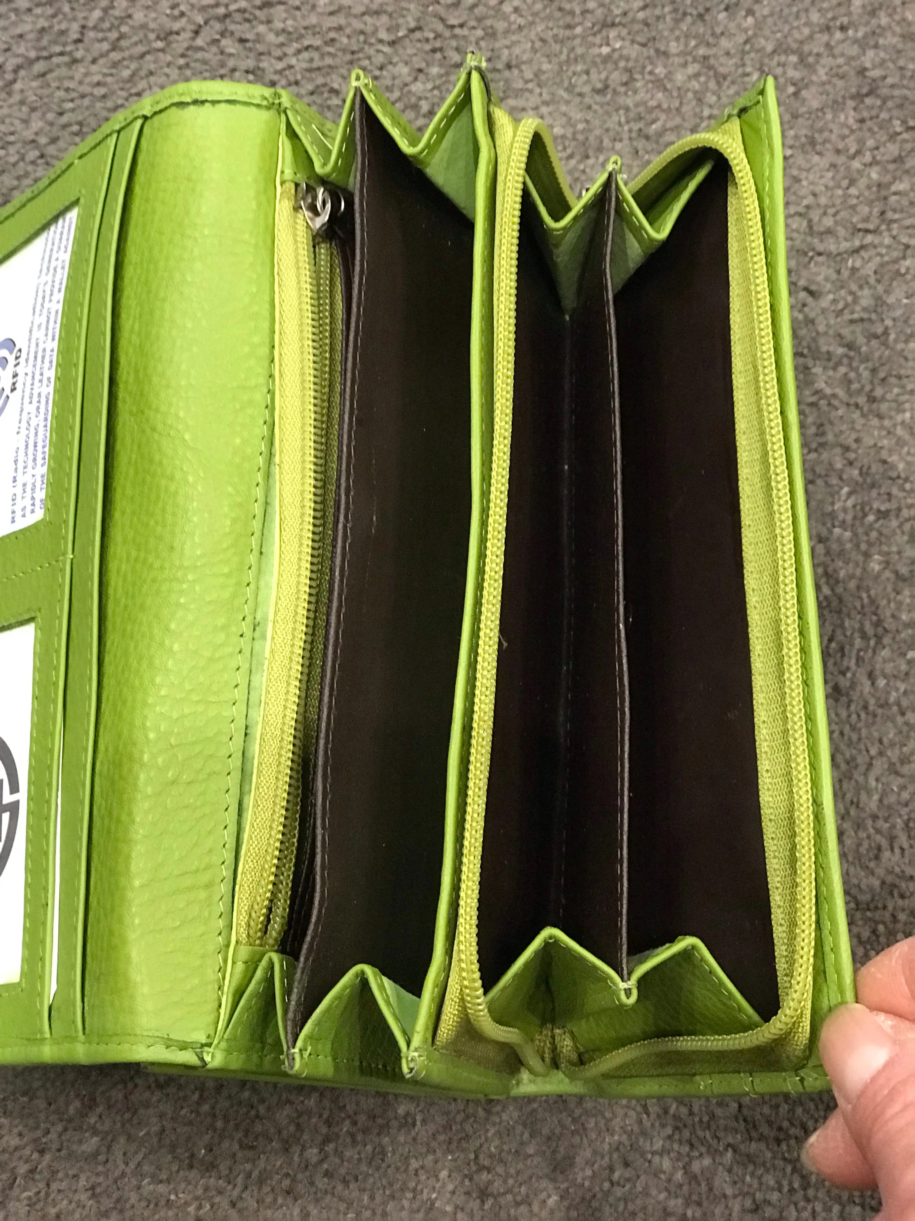 LA293 Large Ladies Wallet with Two Separate Compartments