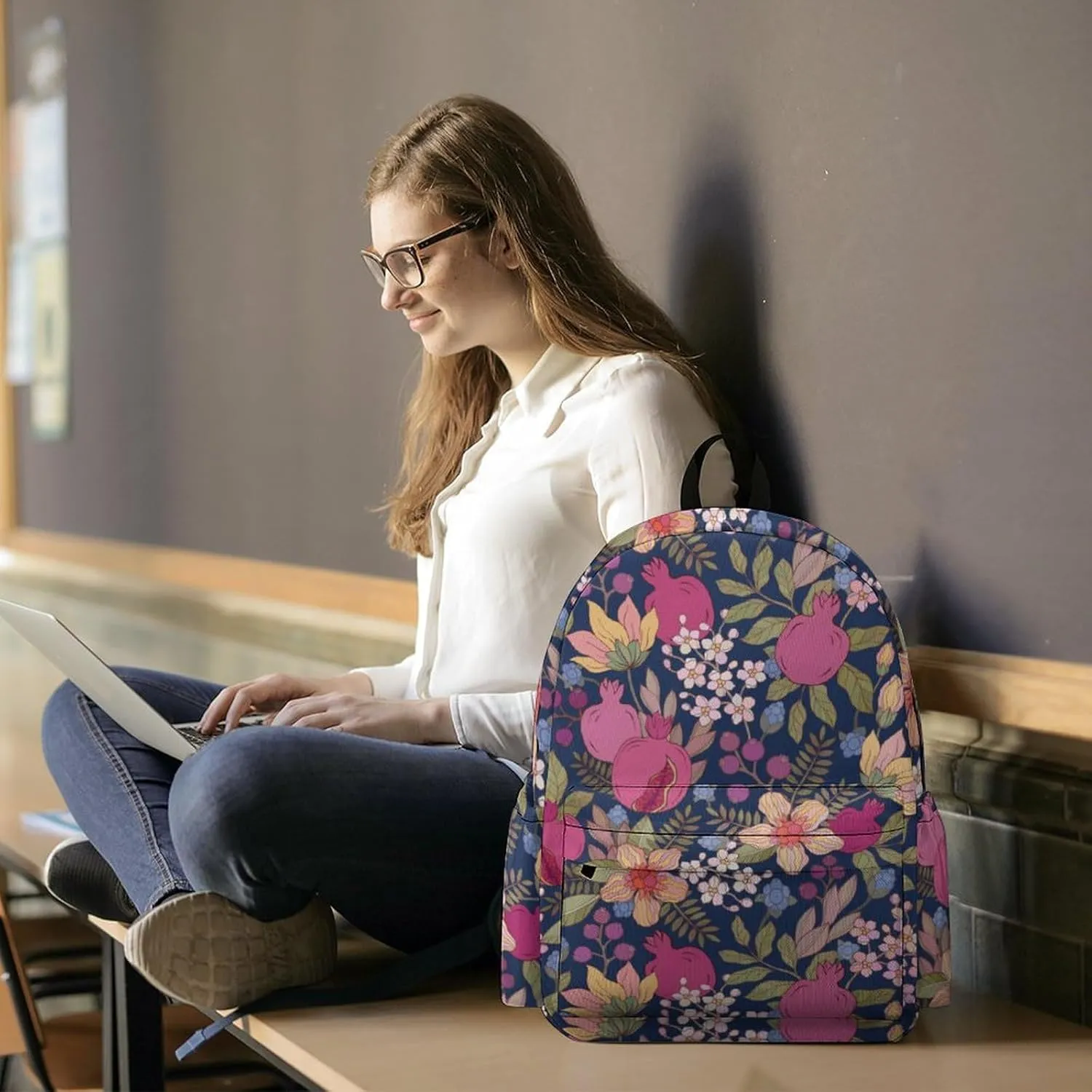Laptop Backpack for Men Women Pomegranate Flowers Pattern Travel Work Backpack with Compartment Large Capacity Elegant Daypack Business Work Bag