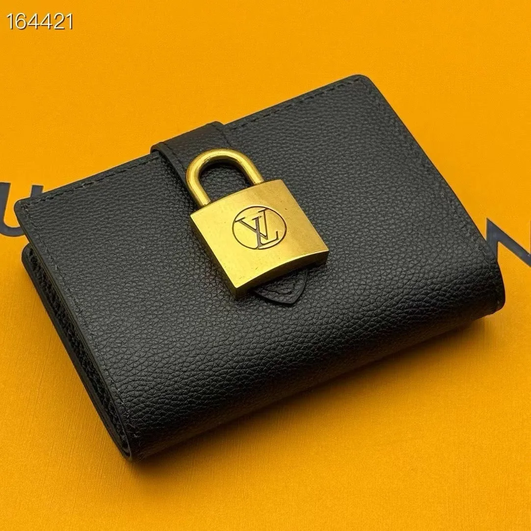 LB1231 Low Key Compact Wallet / 4.3 x 3.3 x 0.8 inches