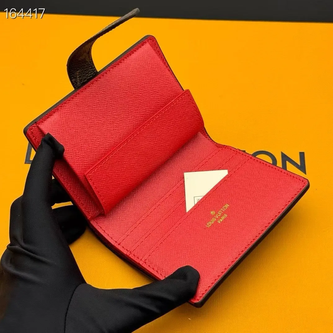 LB1231 Low Key Compact Wallet / 4.3 x 3.3 x 0.8 inches