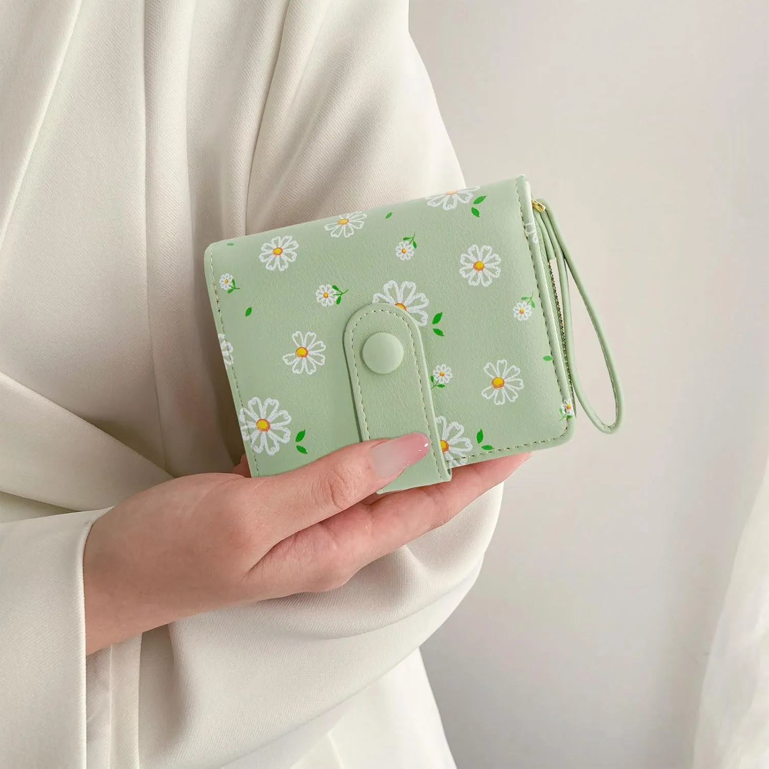 LJCZKA Cute Wallet for Women Small Flower Wallet Card Holder Girls Zipper Leather Wallet Minimalist Kawaii Short Purse (Green)