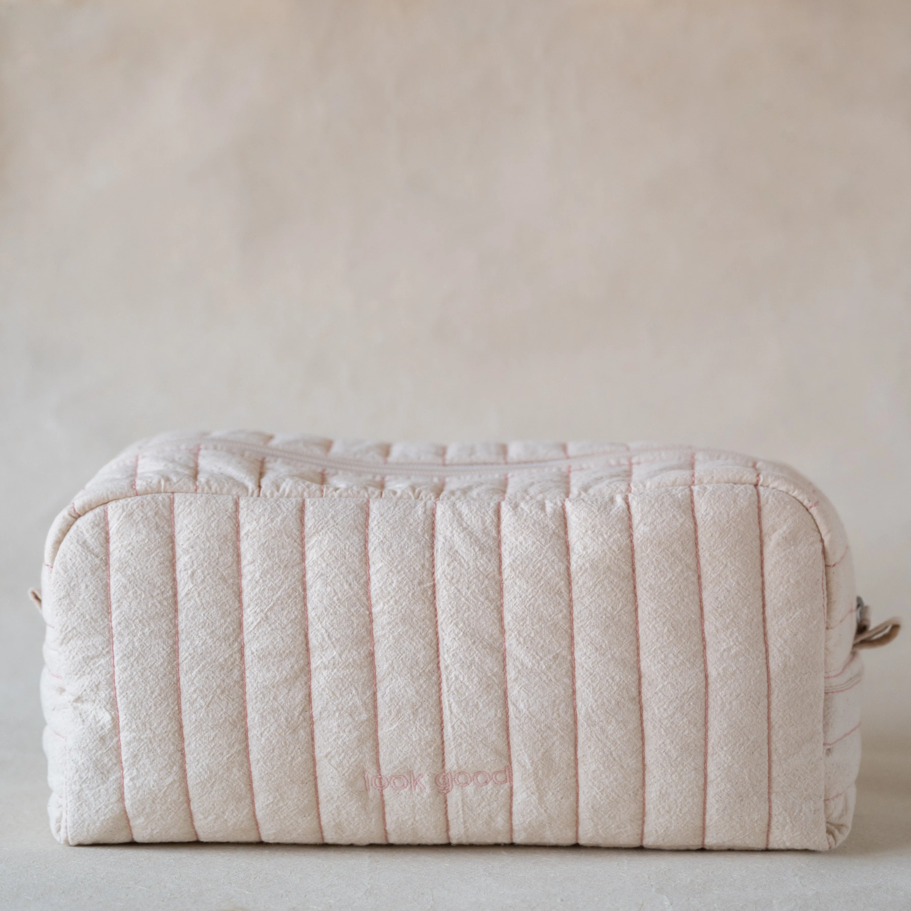 ‘Look Good’ Rosette Long Pouch