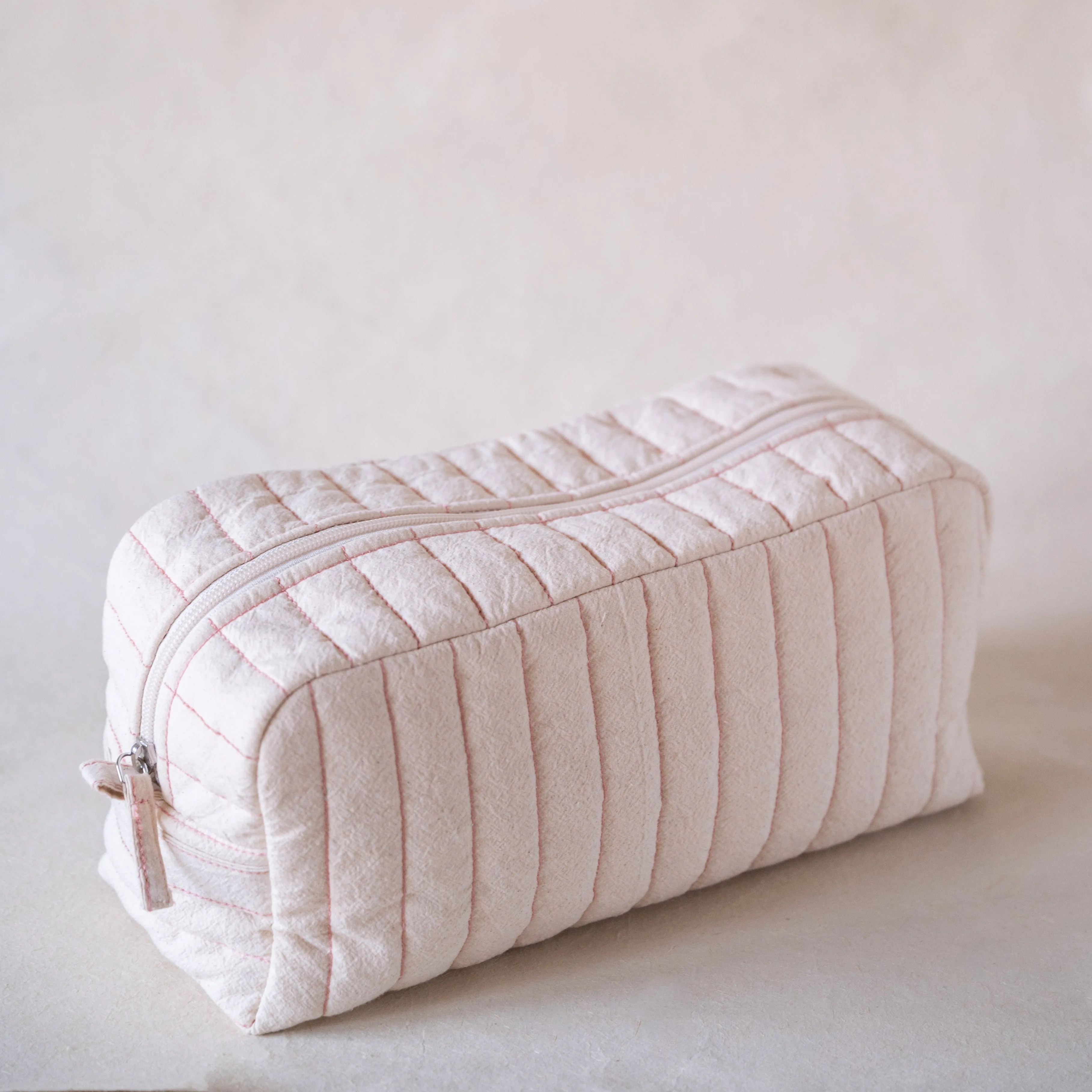 ‘Look Good’ Rosette Long Pouch