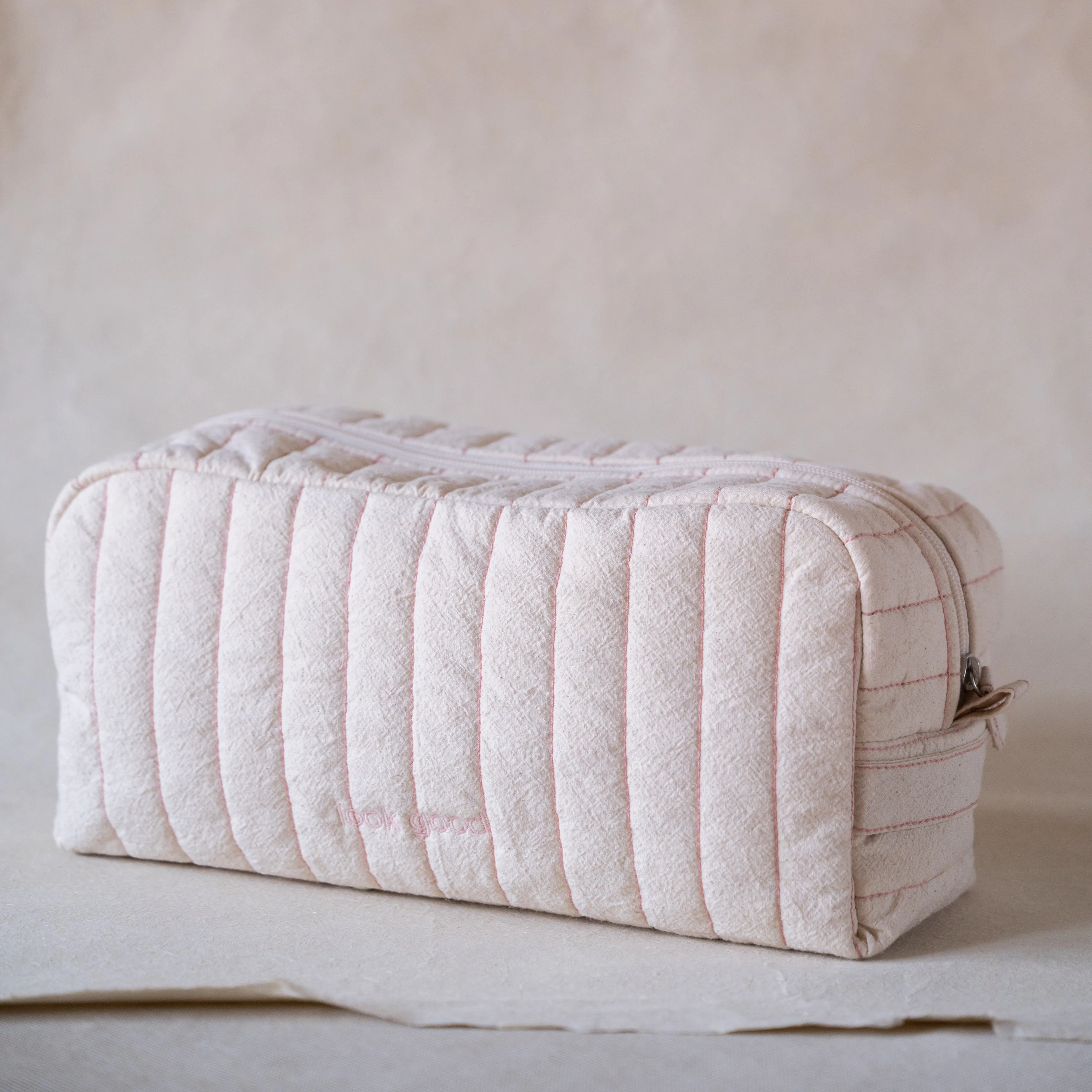 ‘Look Good’ Rosette Long Pouch