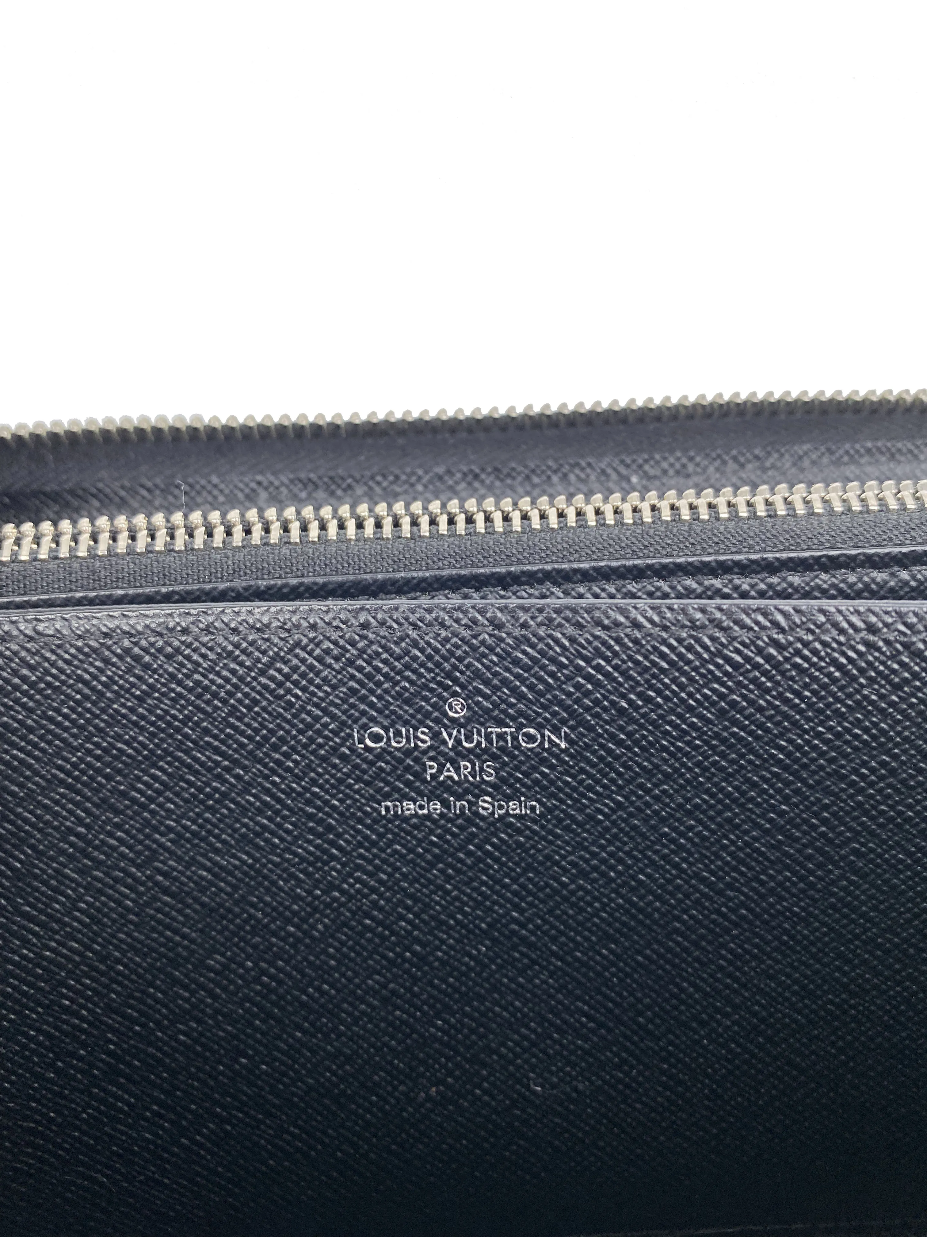 Louis Vuitton Black Zipped Epi Wallet