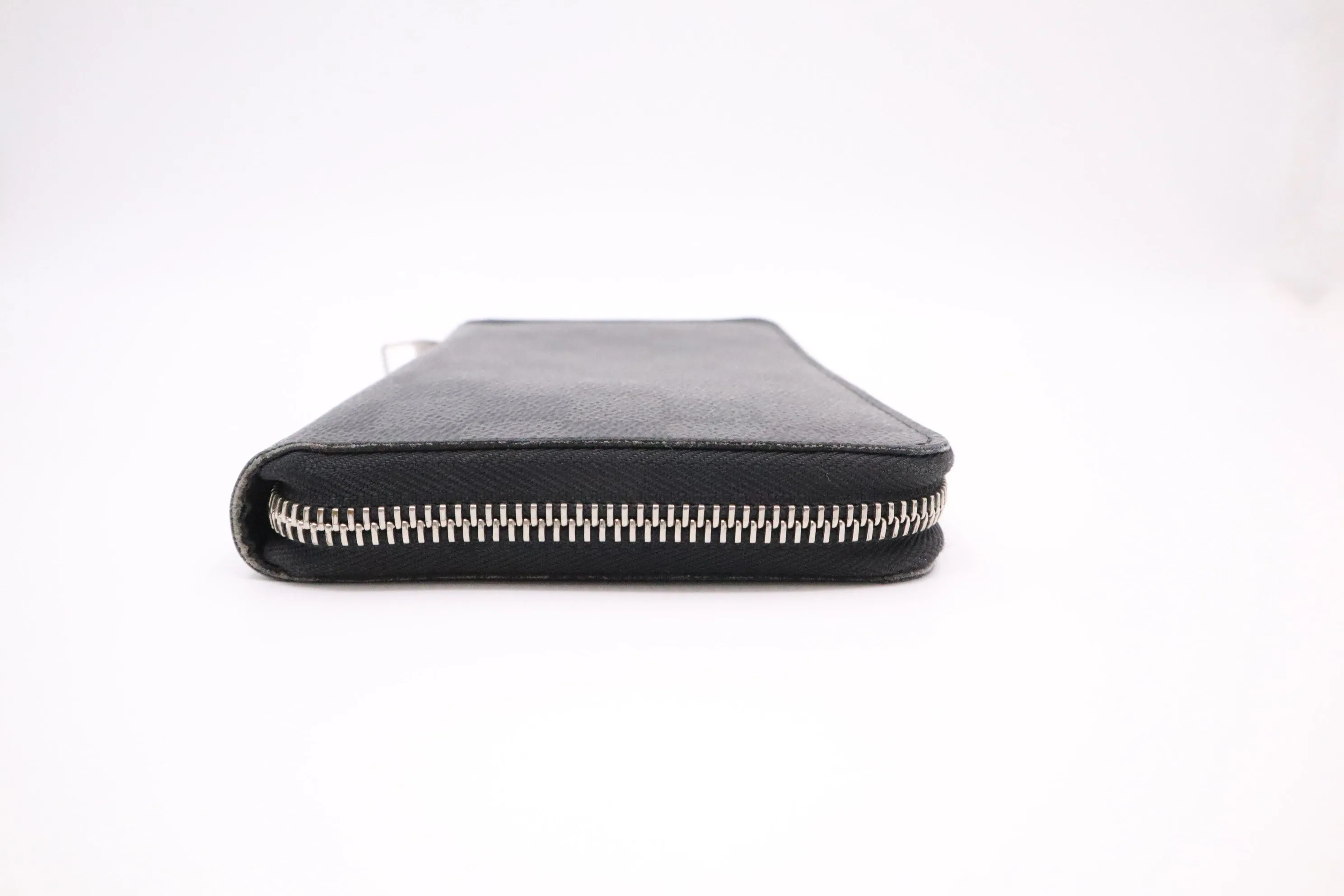 Louis Vuitton Zippy Organizer in Damier Graphite Canvas
