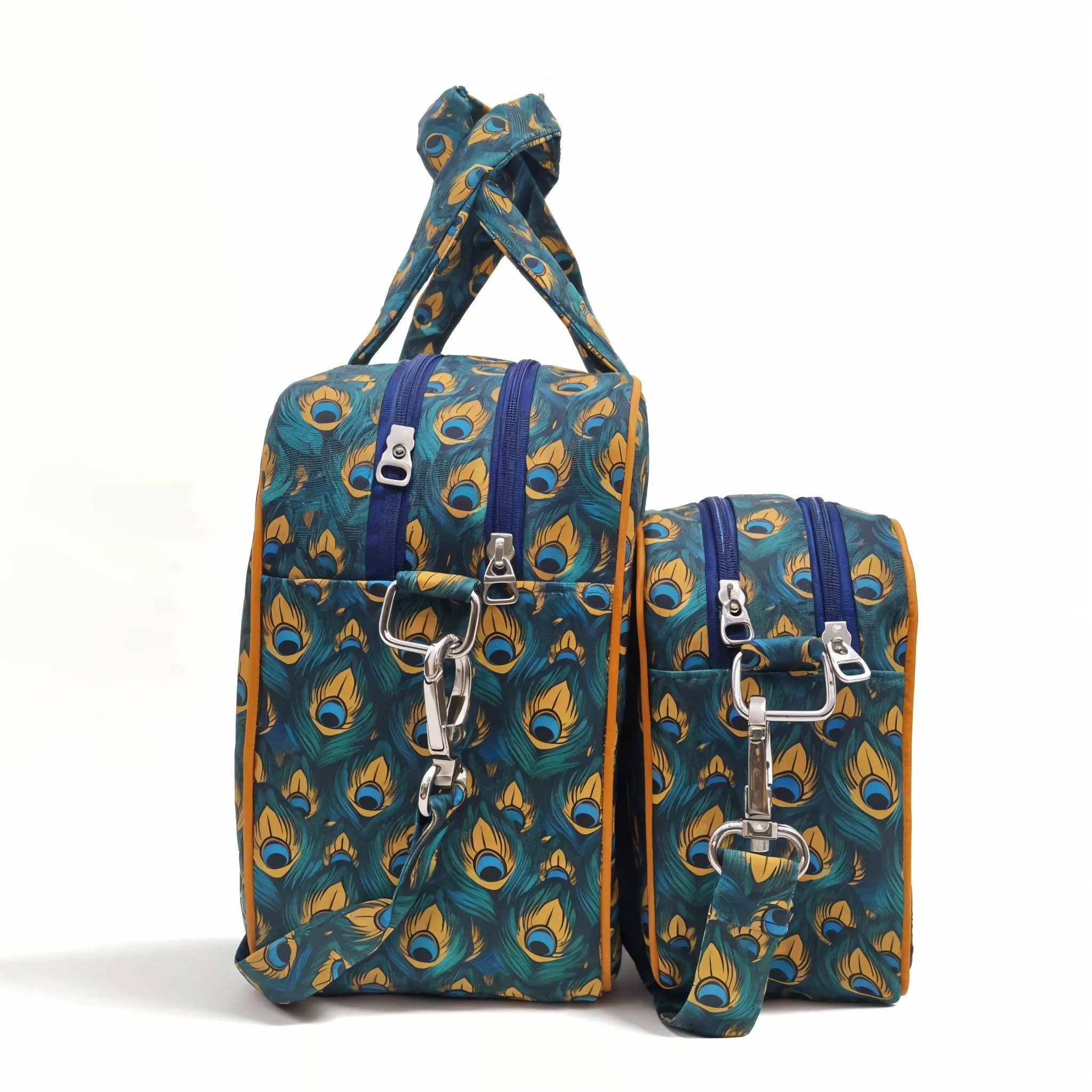 PEACOCK GLORY PRINT TRAVEL BAG