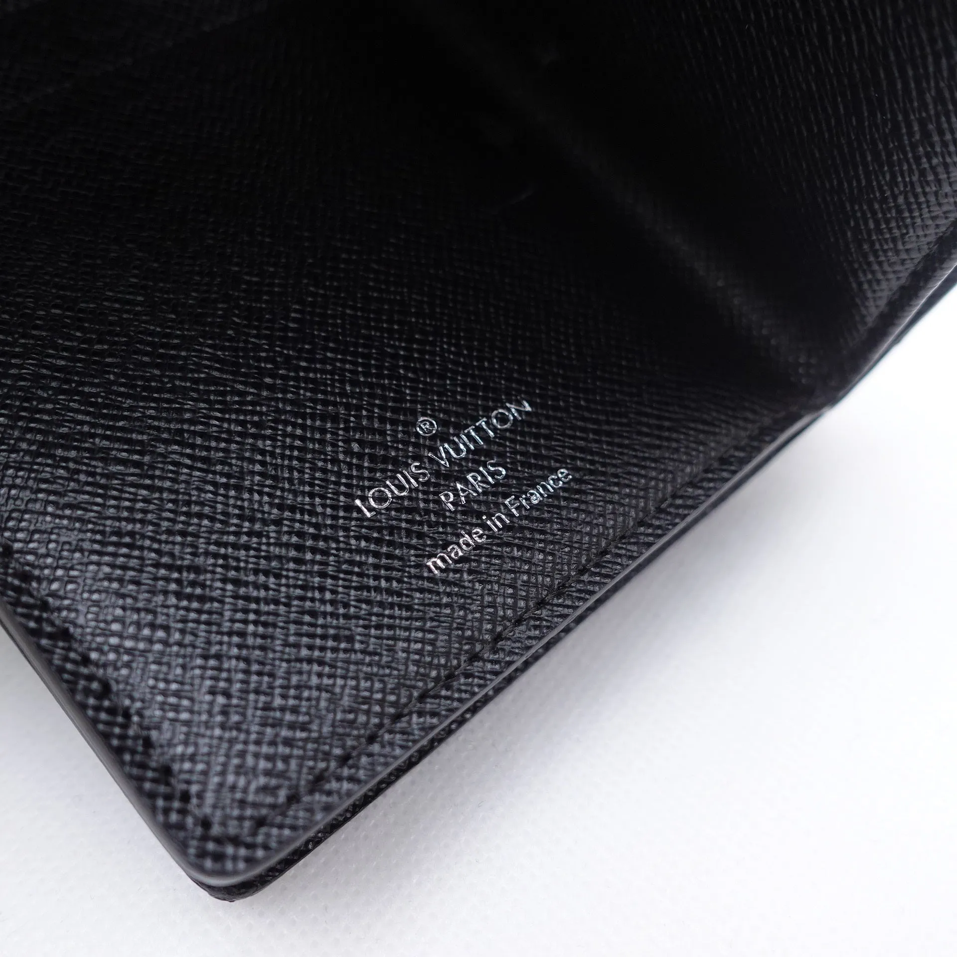 PRE-OWNED LV Black Epi Leather Joey Short Wallet