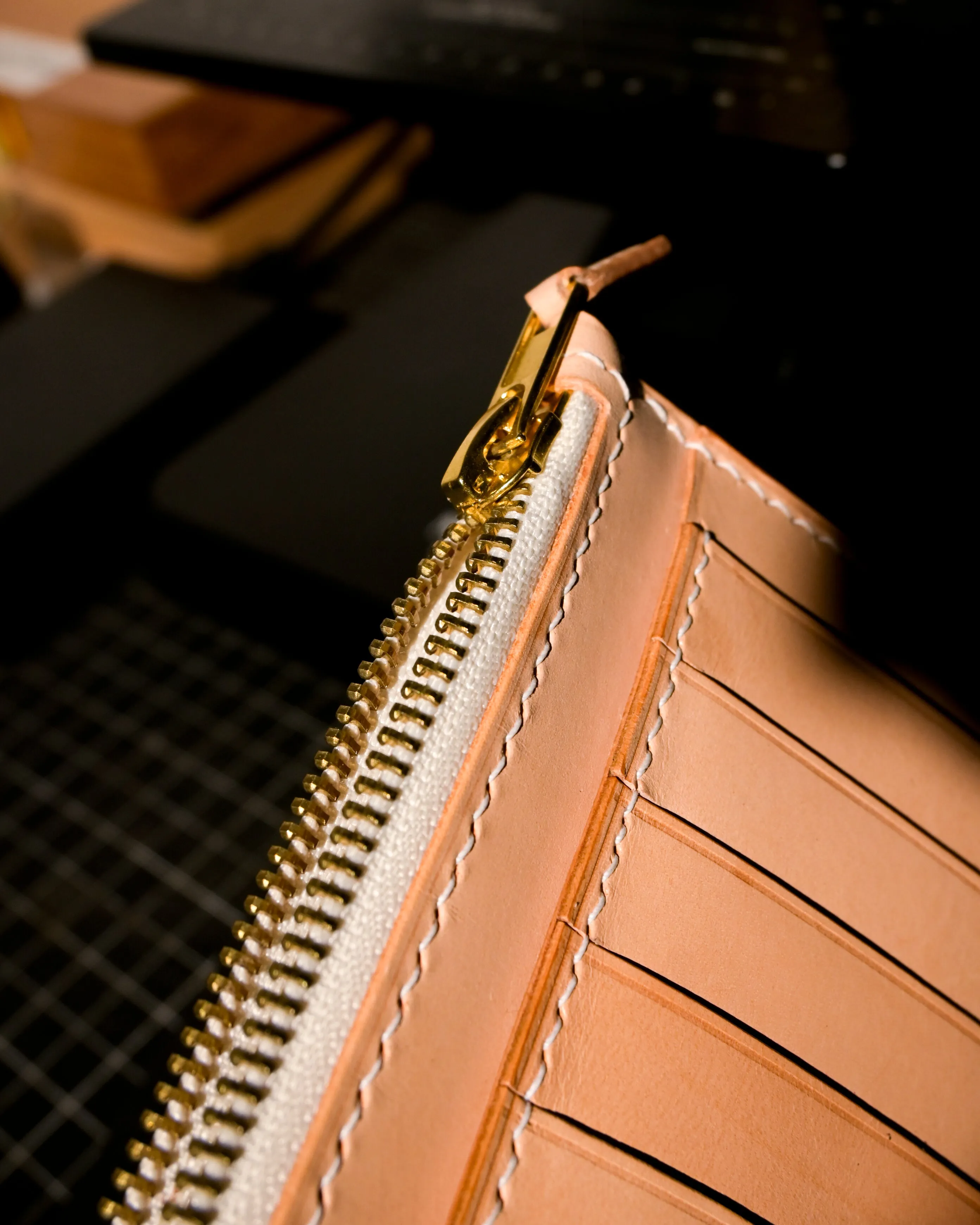 Qamar Zipper Long Wallet