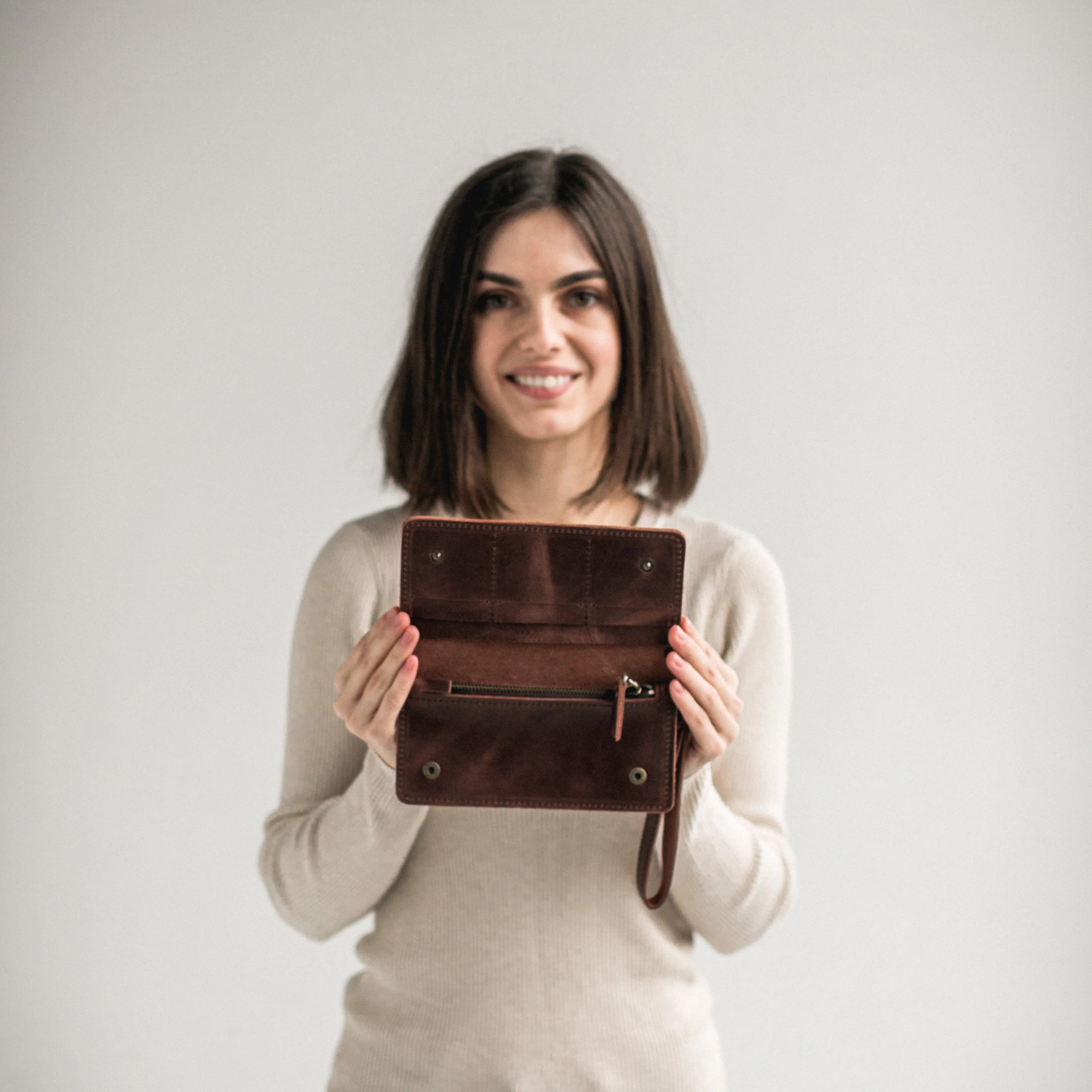 Slim smooth leather wallet