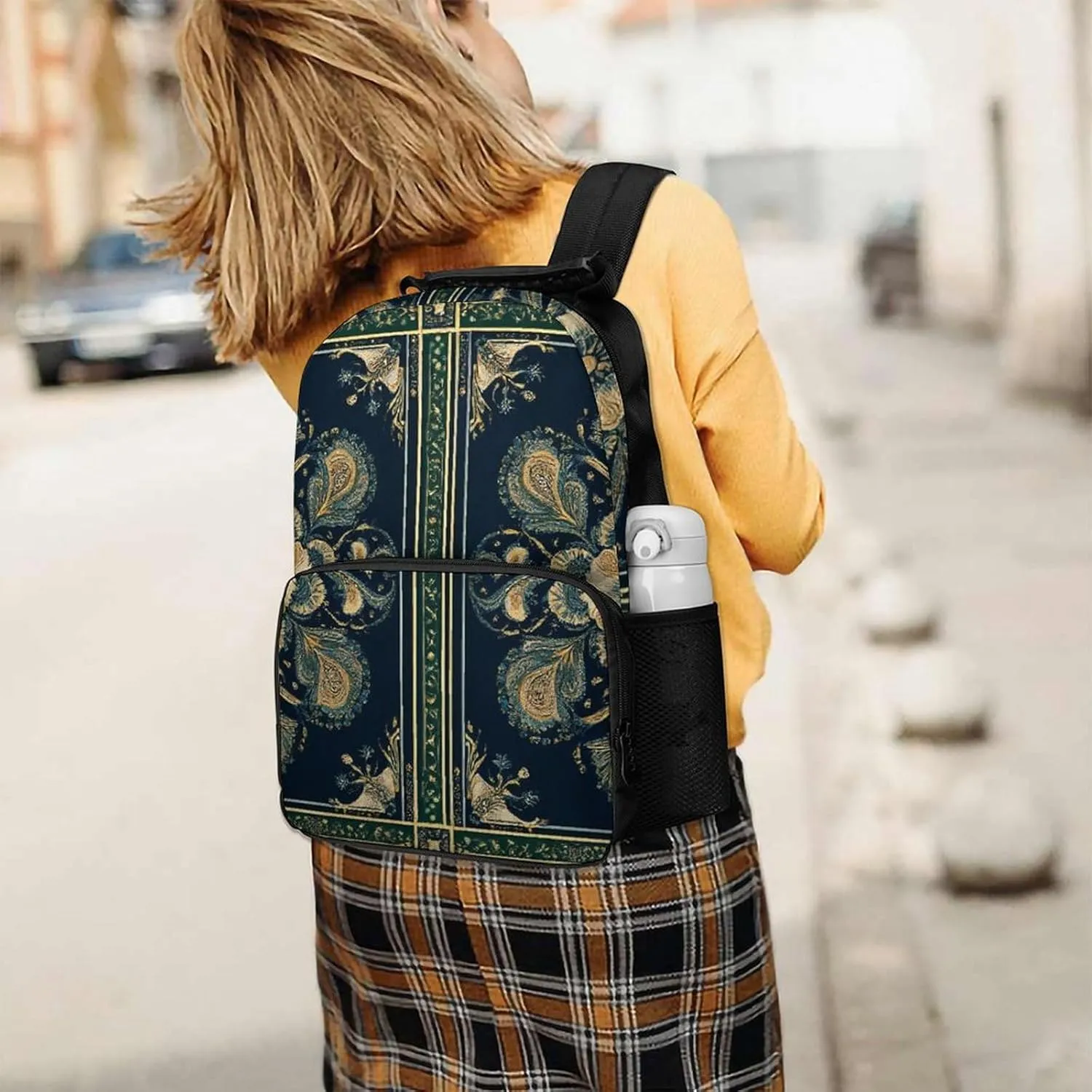 Supdreamc Women Men Polyester Boho Vintage Paisley Bandana Print Casual Daypack Large Capacity Bookbag With Side Pockets for Sports Picnic Walking Cycling